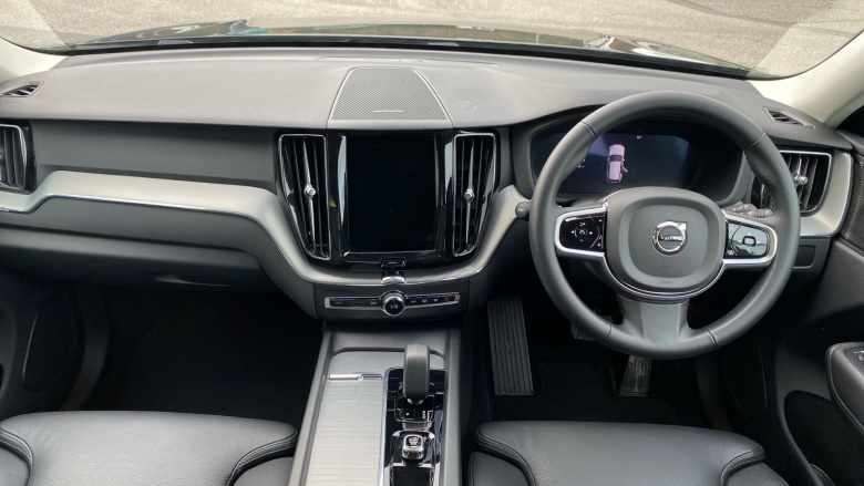 Volvo XC60 2.0 B5P Plus Dark 5dr AWD Geartronic Petrol Estate